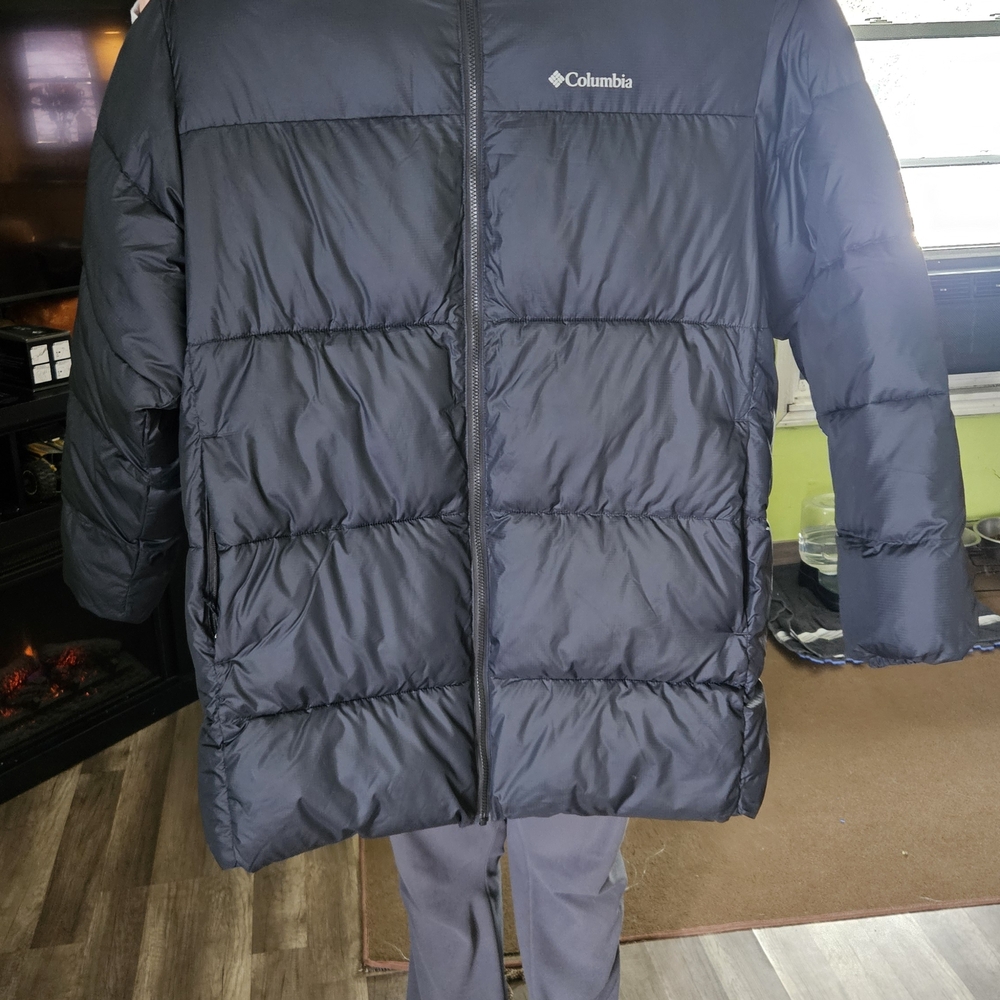 Columbia Mens Puffect Parka.